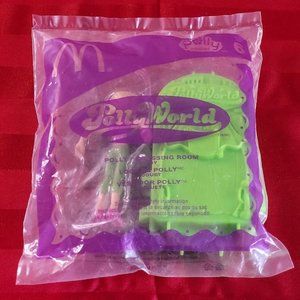 2006 POLLY WORLD, POLLY DRESSING ROOM TOY, MINT IN THE PACKAGE!!!